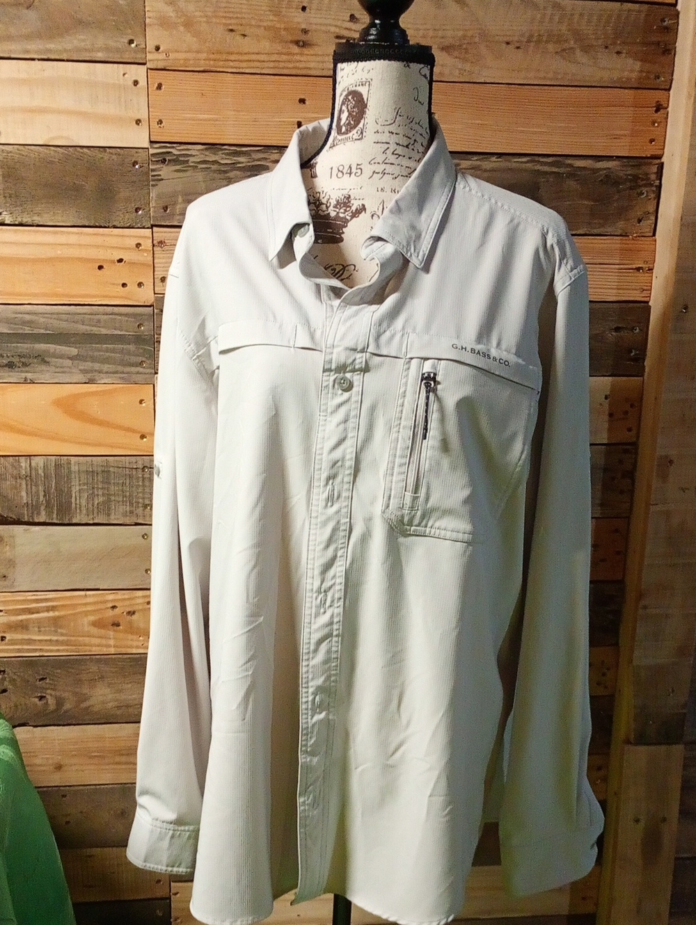 G.H. Bass & Co. Cream Lightweight Fishing Shirt Jacket with Zip Chest Pocket